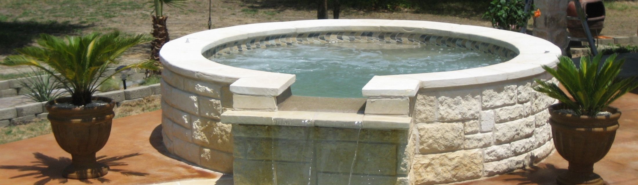 Narellan Pools Elevated Tenor Spillover Spa | HomeTurf Inc. Pools ...